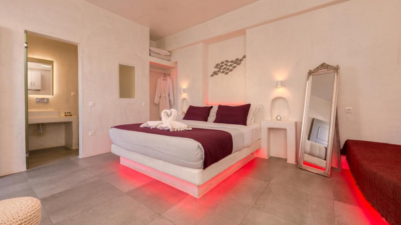 The Muses Of Santorini Private Jacuzzi Suites Vóthon Exteriér fotografie
