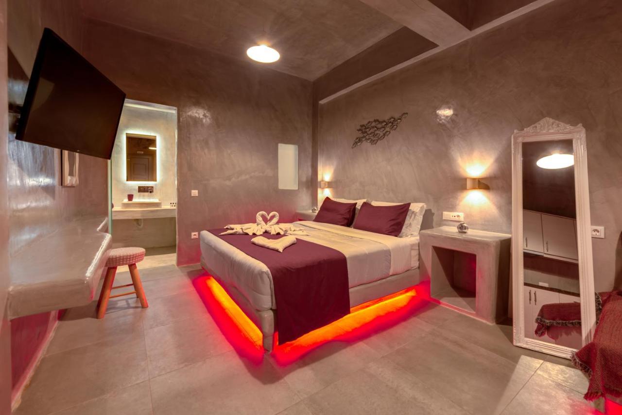 The Muses Of Santorini Private Jacuzzi Suites Vóthon Exteriér fotografie
