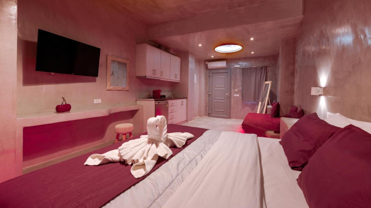 The Muses Of Santorini Private Jacuzzi Suites Vóthon Exteriér fotografie