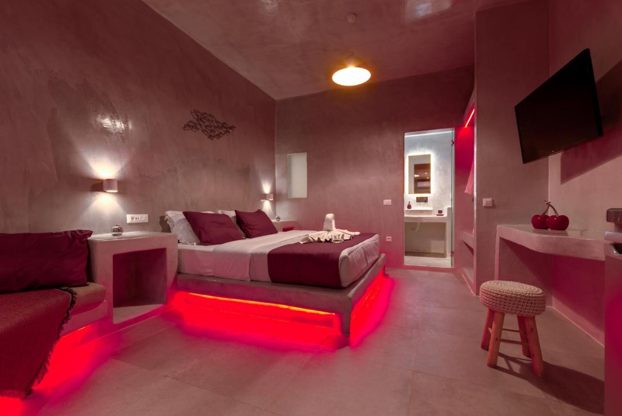 The Muses Of Santorini Private Jacuzzi Suites Vóthon Exteriér fotografie