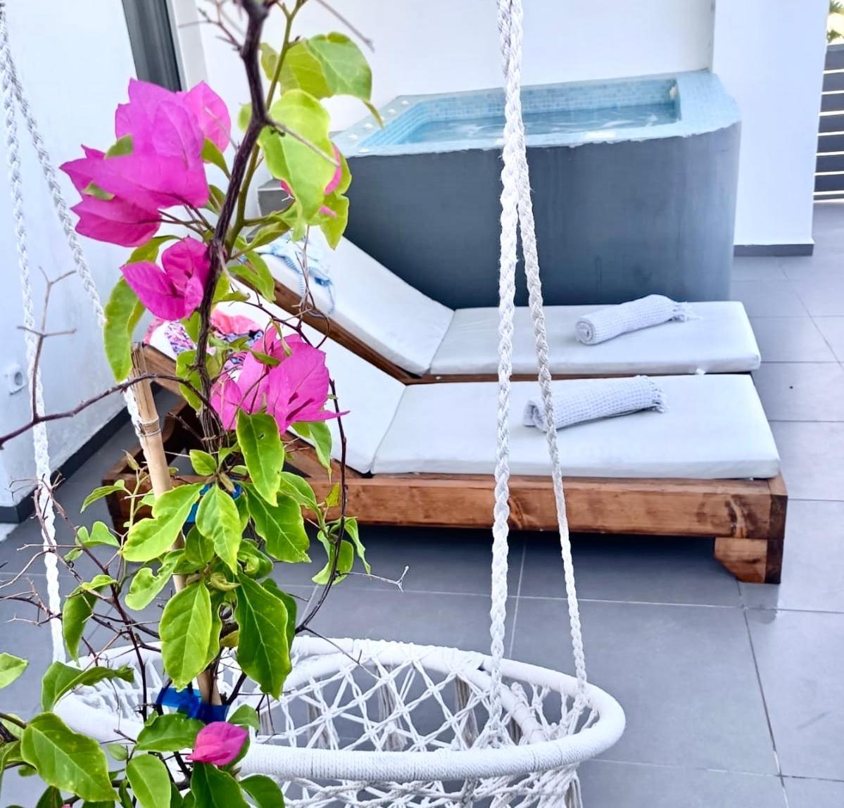 The Muses Of Santorini Private Jacuzzi Suites Vóthon Exteriér fotografie